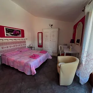Locazioni Brevi La Rosaviola Guest Maison d'hôtes Teulada